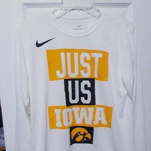 NEW Nike Iowa Hawkeyes Tshirt Small